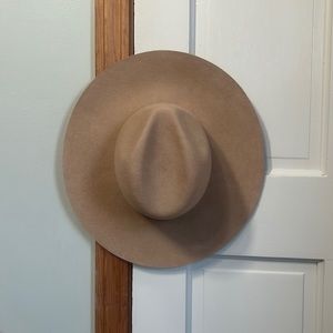 GIGI PIP WIDE BRIM HAT — size 59